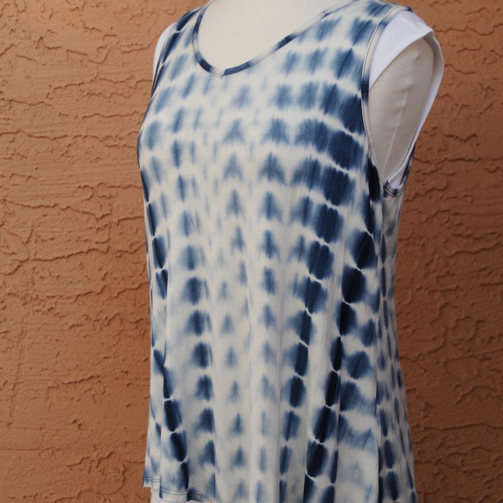 NWT Sleeveless Blouse - Picture 2 of 6